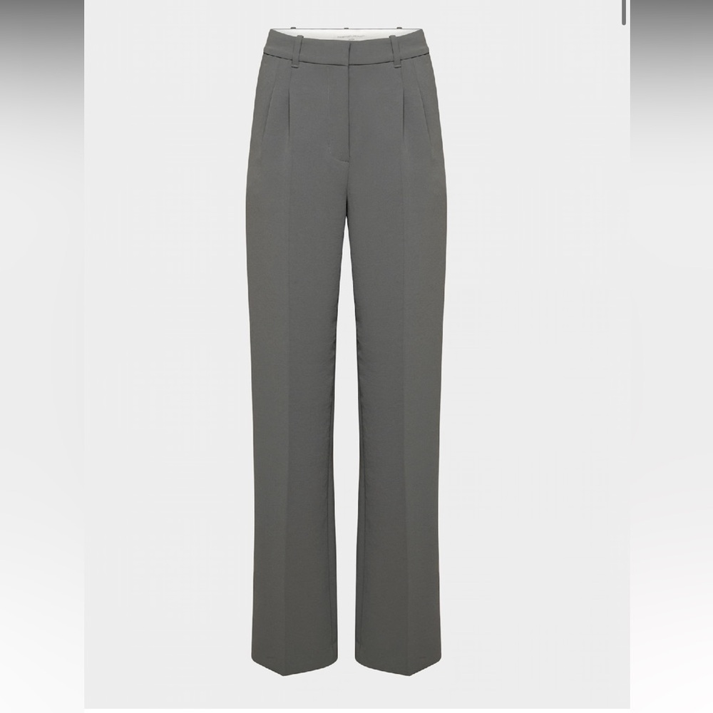 Aritzia Effortless crepette pants
